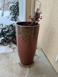 lot 101 image: Bronzetone Outdoor Pottery, 2 Large Pots