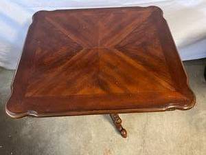 lot 133 image: Wooden End Table with Intricate Wood Carving