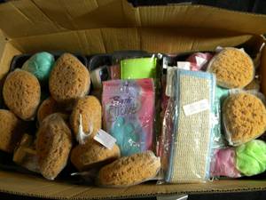 lot 32 image: Bin of Sponges, Luffas, Cotton Squares, Body Cloths