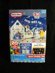 lot 123 image: New Little Tikes 3-in-1 Space Station Tent