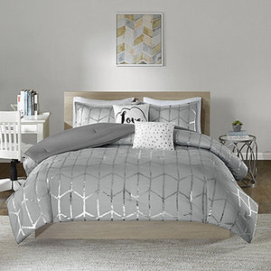 lot 4 image: New Intelligent Design Khloe Metallic 5-Pc. Comforter Set - FullQueen