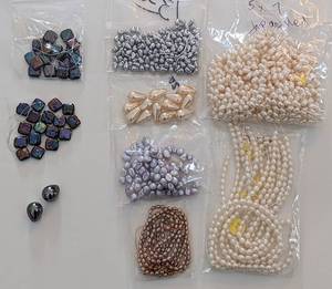 lot 3 image: Assorted Pearl Bead Strands