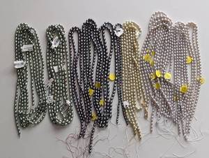 lot 44 image: Assorted Cultured Pearl Strands
