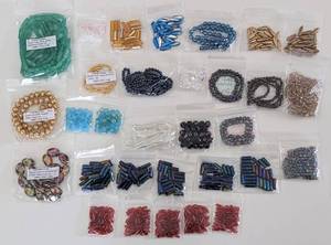 lot 55 image: Czech Glass Loose and Strand Beads