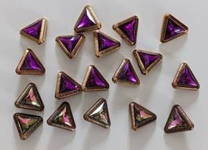 lot 125 image: Vintage Gold Tone Gemstone Buttons
