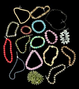lot 192 image: Variety of Lovely Bead Strands