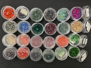 lot 175 image: Sparkling Swarovski 4mm Beads