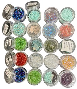 lot 173 image: Pretty 4mm Swarovski Beads