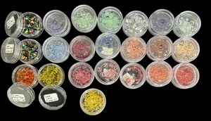 lot 161 image: Pretty 8mm Bicone Beads