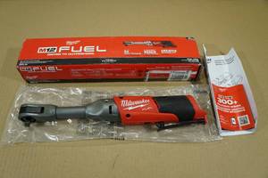 lot 4 image: Milwaukee M12 Fuel 38 Extended Reach Ratchet -Tool Only