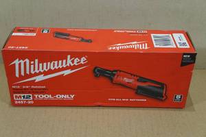 lot 5 image: Milwaukee M12 38 Ratchet -Tool Only