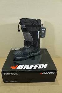 lot 10 image: Baffin Selkirk Winter Boots -Pewter, Mens Size 10