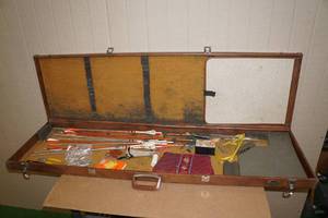 lot 94 image: Gun-Ho Hard Bow Case with Accessories