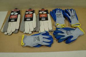 lot 109 image: 6 Pairs Work Gloves
