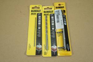 lot 119 image: 3 DeWalt Drill Bits -18, 516, 716