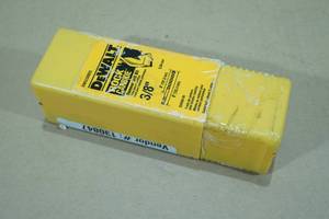 lot 136 image: 8 DeWalt Hammer Drill Bit -38