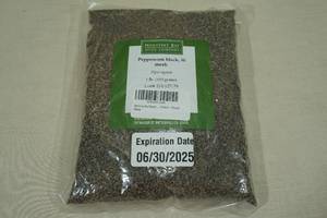 lot 210 image: 1 Pound Monterey Bay Black Pepper Corn -16 Mesh