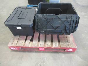 lot 188 image: 5 HUSKY Storage Bins With Fold-Locking Attached Lids - USED IN WAREHOUSE, Some Bins May have Cracks - SOLD AS IS