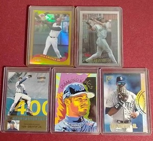lot 26 image: (5) Ken Griffey Jr. Cards