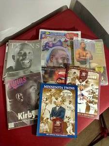 lot 53 image: Kirby Puckett Magazine Lot