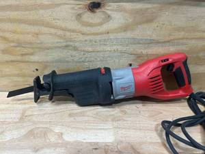 lot 21 image: MILWAUKEE 15 Amp 1-14 in. Stroke Orbital SUPER SAWZALL Reciprocating Saw