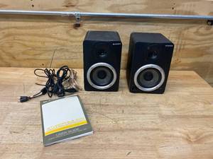 lot 83 image: M-AUDIO StudioPhile DX4 Professional Desktop Audio Monitoring System