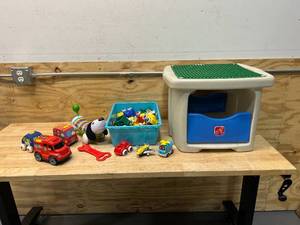 lot 74 image: Lot of Kids Toys