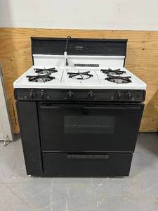 lot 105 image: PREMIER Gas OvenRange