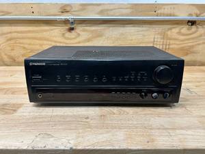 lot 120 image: PIONEER SX-203 Stereo Receiver