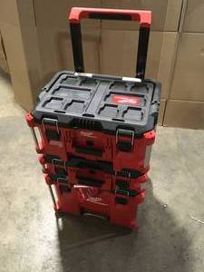 lot 1 image: Milwaukee  PACKOUT 22 in. Rolling Tool Box, Open box, Review all pictures