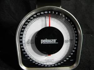 lot 102 image: Pelouze Mechanical Shipping Scale Model Y-50 50 lb Capacity 2 oz Increments