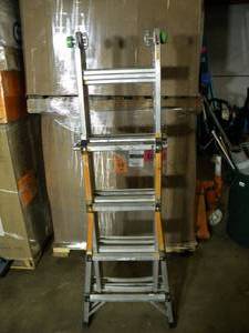 lot 153 image: 15 Foot Adjustable Ladder