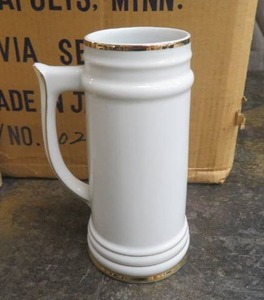 lot 46 image: NEW CASE 24 BEER STEINS