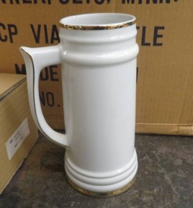lot 47 image: NEW CASE 24 BEER STEINS