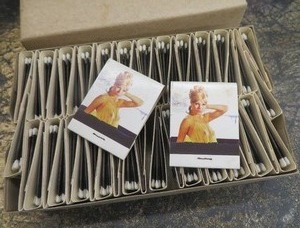 lot 55 image: 49 VINTAGE MATCH PACKETS