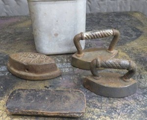lot 58 image: VINTAGE MINI IRONS AND OLD SCHOOL GLASSES