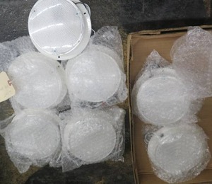 lot 75 image: NEW  12 VOLT FISH HOUSE LIGHTS