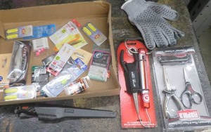 lot 77 image: FISHING TACKLE