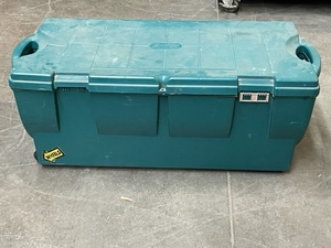 lot 10 image: Rolling Storage Tote