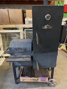 lot 43 image: River Grille Smoker