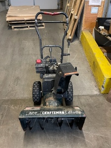 lot 51 image: Craftsman Snow Thrower