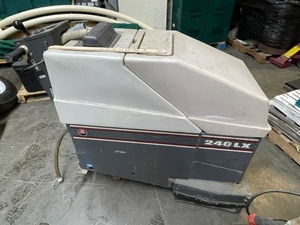 lot 52 image: Floor Scrubber