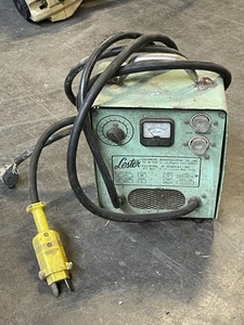 lot 73 image: Lester 24 Volt Charger