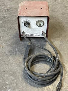 lot 76 image: Advance 24 Volt Charger