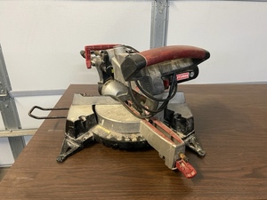lot 85 image: Craftsman Sliding Miter Saw