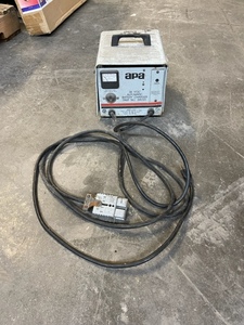 lot 95 image: APA 36 Volt Charger