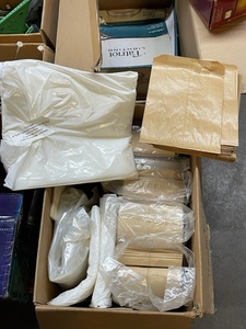 lot 102 image: Lot of Vacuum and Paper Trash Bags