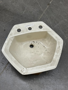 lot 108 image: NEW Bathroom Sink