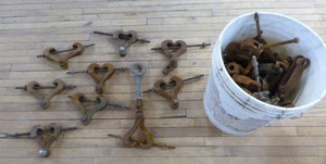 lot 15 image: Bucket Full of B-Line Beam Clamps