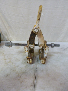 lot 23 image: WLL Overhead Beam Clamp